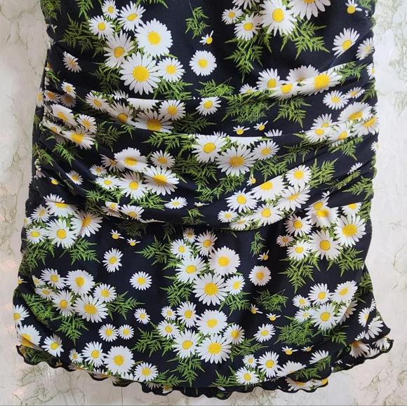 Hilor Daisy Print 1-Piece Swimsuit - Picture 4 of 13